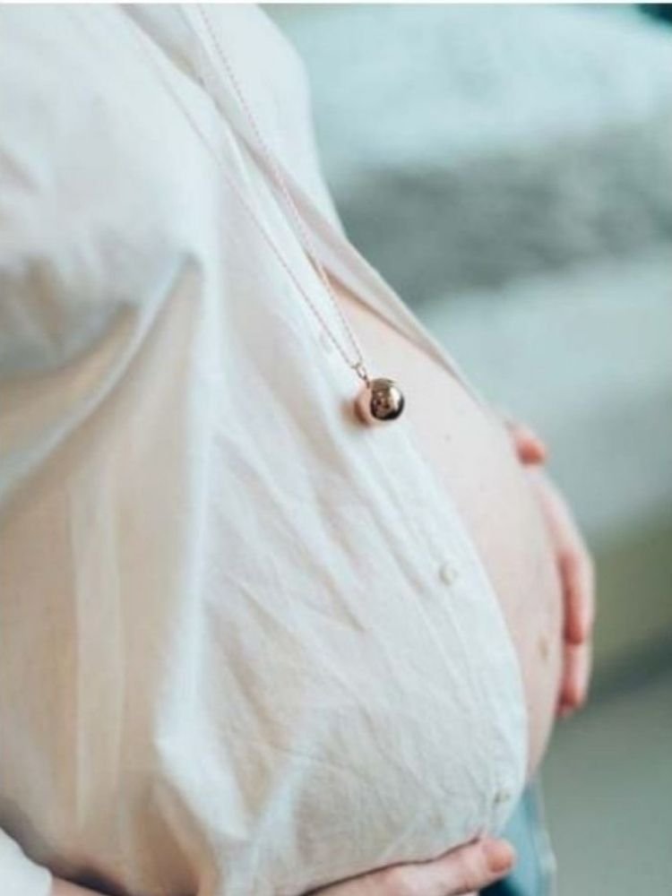 Le bola de grossesse : le collier fétiche des femmes enceintes
