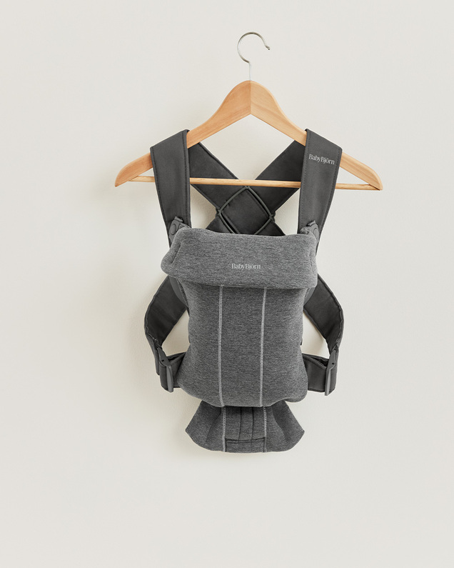 Porte-bébé Mini Jersey 3D Coloris gris foncé Babybjörn