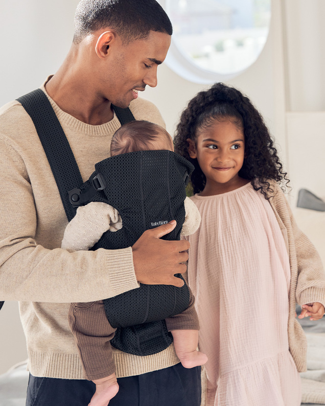 Porte-bébé Mini Mesh 3D Coloris noir Babybjörn