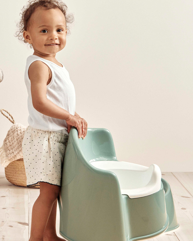 Pot fauteuil Coloris vert profond/blanc  Babybjörn