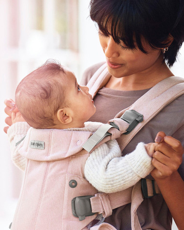 Porte-b&eacute;b&eacute; Harmony tiss&eacute; chin&eacute; Coloris rose clair  Babybj&ouml;rn
