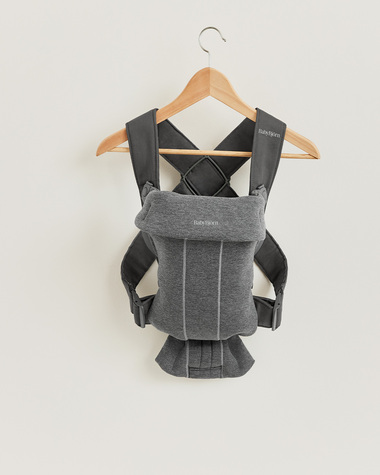 Porte-b&eacute;b&eacute; Mini Jersey 3D Coloris gris fonc&eacute;  Babybj&ouml;rn