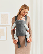 Porte-bébé Mini Jersey 3D Coloris gris foncé Babybjörn