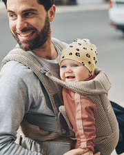 Porte-bébé Move Mesh 3D Coloris gris beige Babybjörn