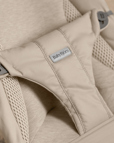 Transat Balance Soft jersey tiss&eacute; Coloris gris sable  Babybj&ouml;rn