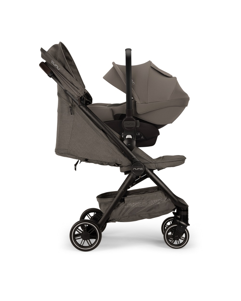 Poussette Trvl Coloris granite  Nuna