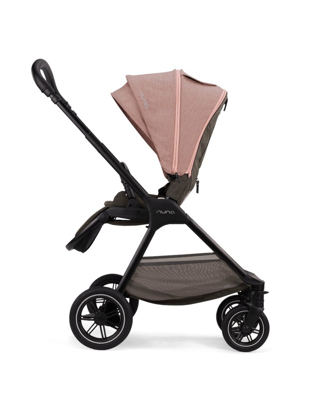 Poussette Triv Next Coloris rose  Nuna