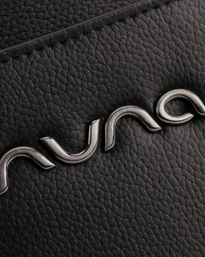 Sac &agrave; dos Essential Coloris caviar  Nuna