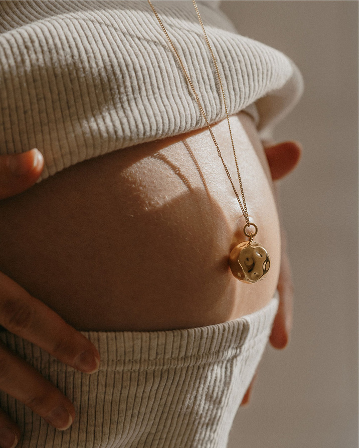 Bola de grossesse Moon Coloris Or rose sur chaine Ilado