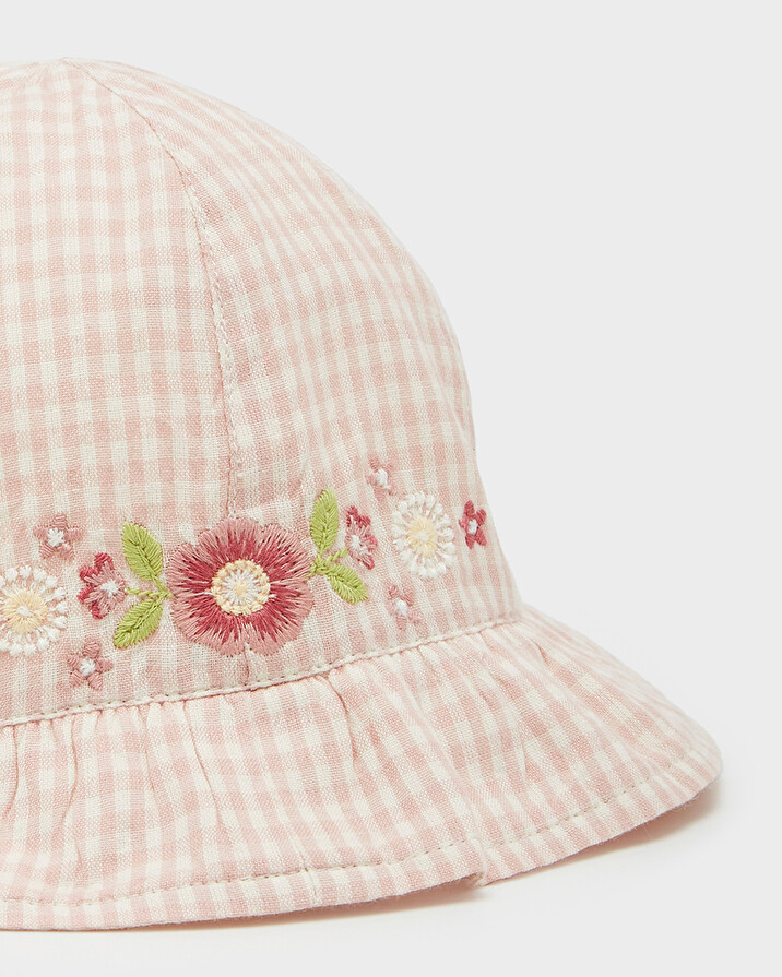 Chapeau en vichy brodé Coloris craie Natalys