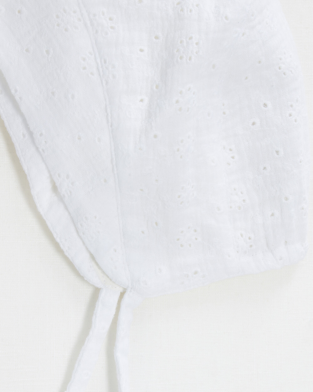 Béguin en broderie anglaise Coloris écru Natalys
