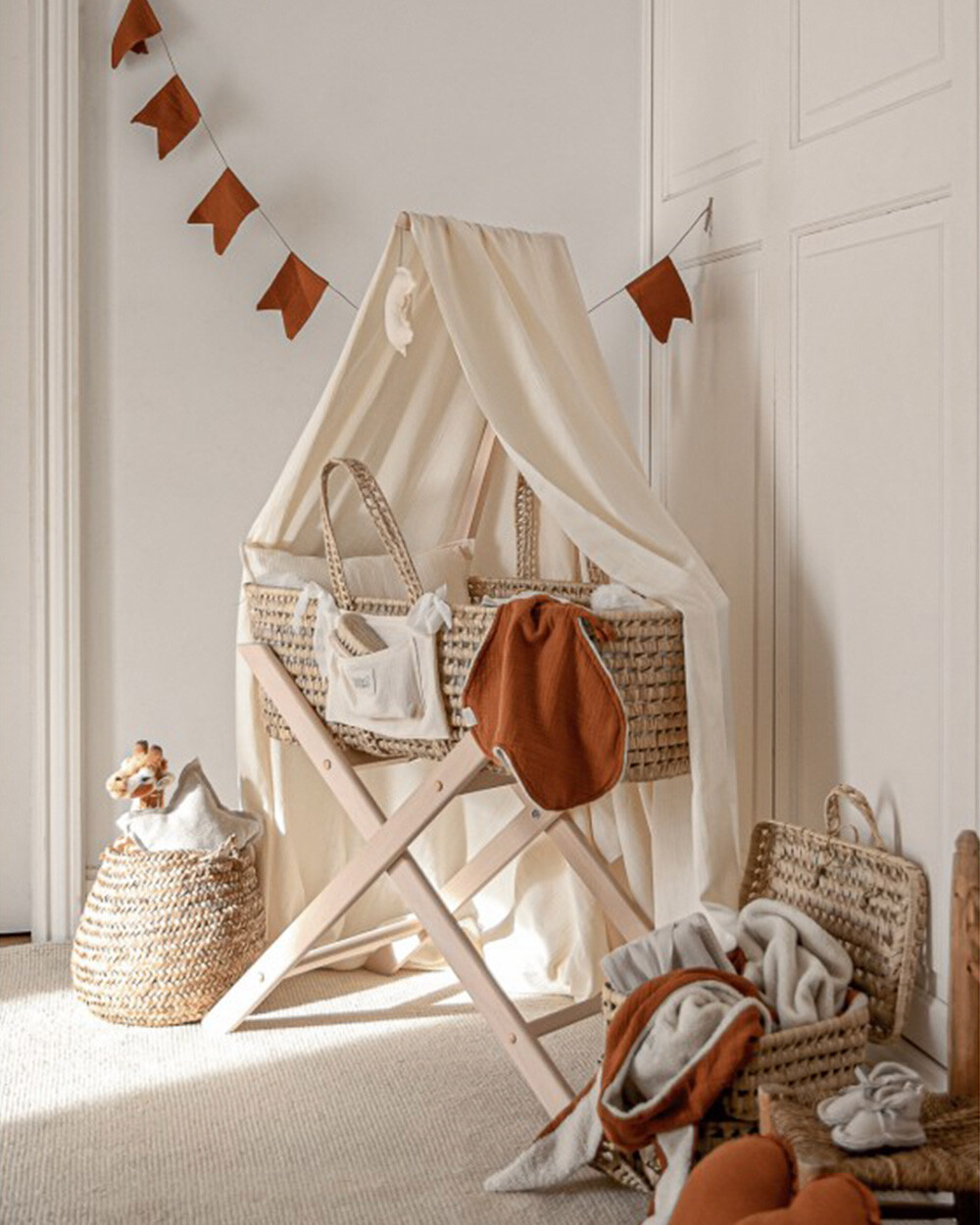 Ciel de lit Dreamy canopy Coloris ivory powder Babyshower