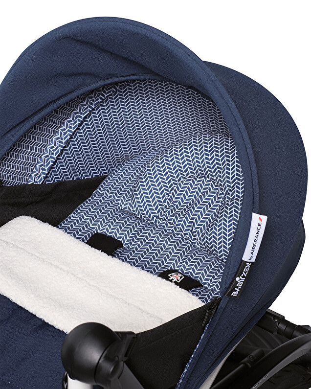 Pack poussette nouveau-né YOYO 0+ Coloris bleu marine  Stokke