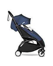 Chancelière poussette YOYO Coloris bleu marine Stokke