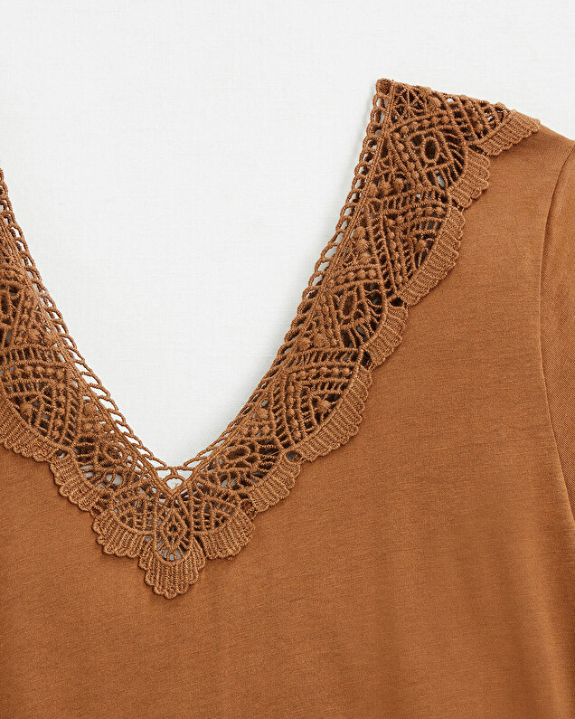 Tee-shirt camel finition dentelle En coton bio Natalys