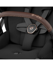Poussette Mios avec châssis rosegold Coloris deep black Cybex