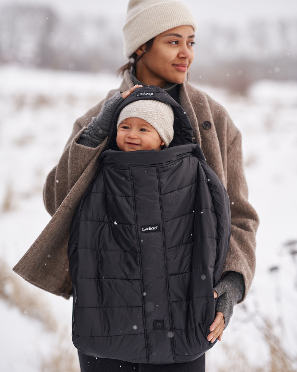 BabyBjörn Cape D’hiver Pour Porte-bébé - Noir - Protection Chaud