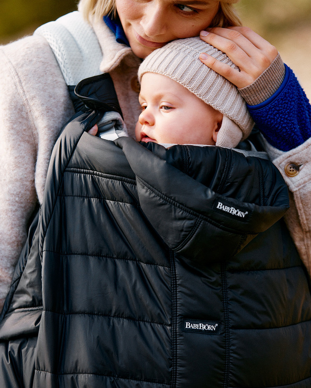 Cape d'hiver pour porte-bébé Coloris noir  Babybjörn