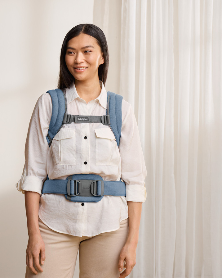 Porte-bébé Harmony tissé chiné Coloris bleu Babybjörn